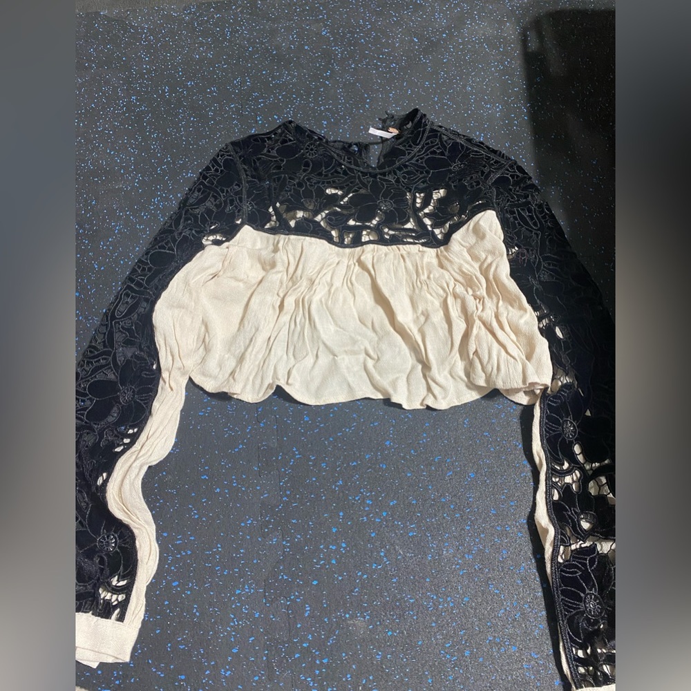 Free people size 2 crop top never worn!